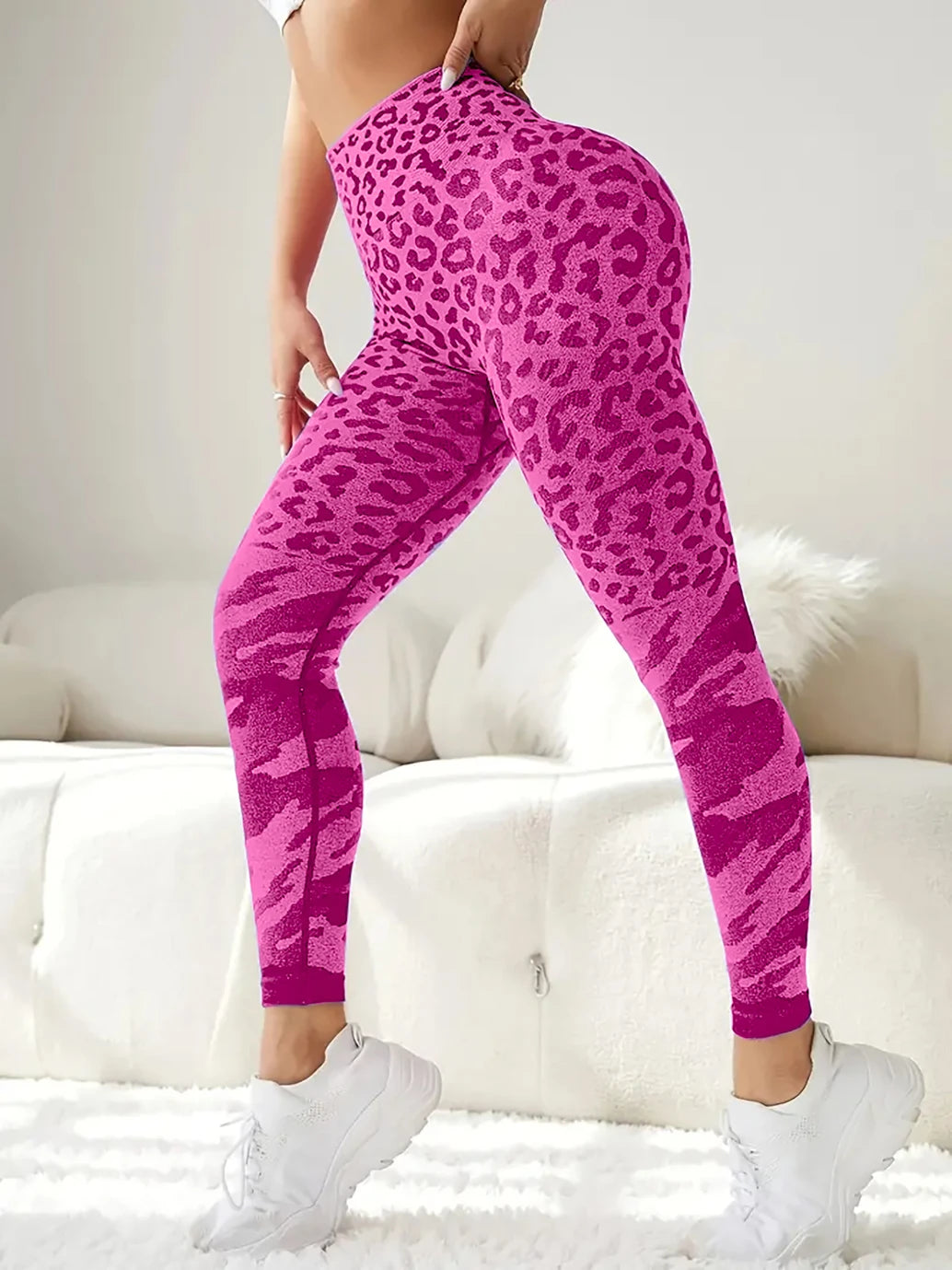 US Local Women’s Yoga Fitness Seamless Leopard Peach Buttocks Pants